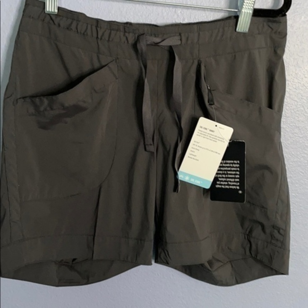 NWT Exofficio shorts size 2 gray shorts waist tie
